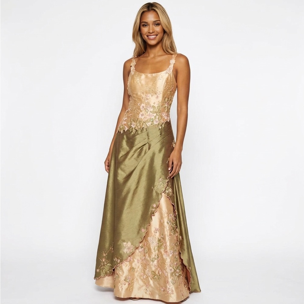 La Femme Paris gown and matching shawl plus bonus Carlo Fellini evening bag